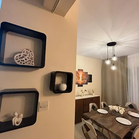 Kyblue Management - 2br Townhouse, Mins From Harbour *