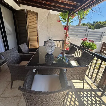 Kyblue Management - 2br Townhouse, Mins From Harbour *