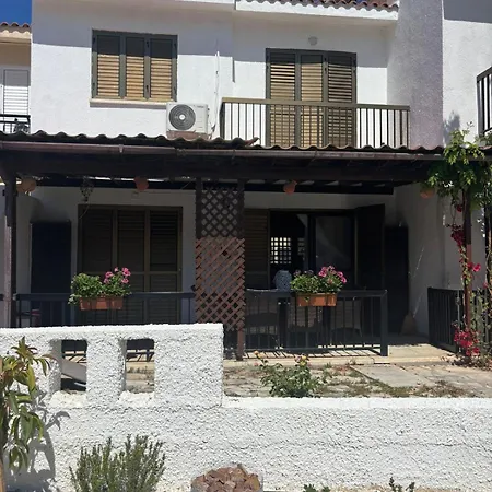 בית נופש Kyblue Management - 2br Townhouse, Mins From Harbour *