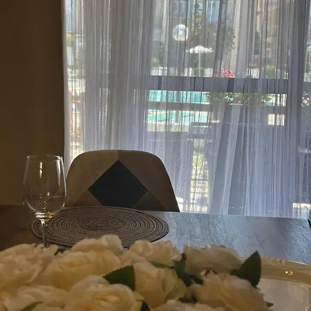 Kyblue Management - 2br Townhouse, Mins From Harbour