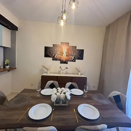 Kyblue Management - 2br Townhouse, Mins From Harbour בית נופש פאפוס