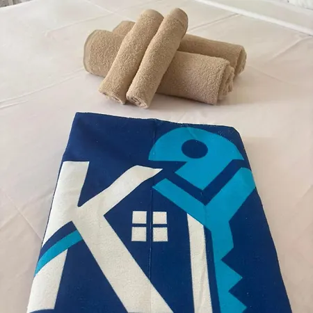 Kyblue Management - 2br Townhouse, Mins From Harbour Case de vacanță